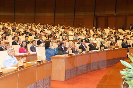 Các lãnh đạo và nguyên lãnh đạo Đảng, Nhà nước và đại biểu Quốc hội dự khai mạc kỳ họp.